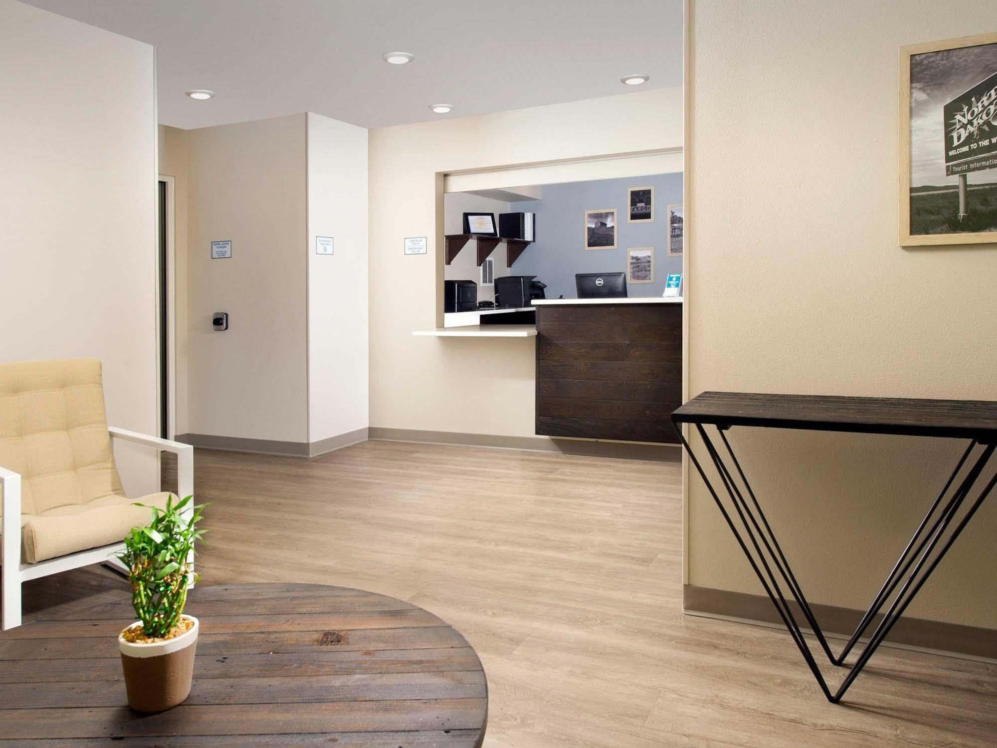 Woodspring Suites Fargo North Near Ndsu Εξωτερικό φωτογραφία